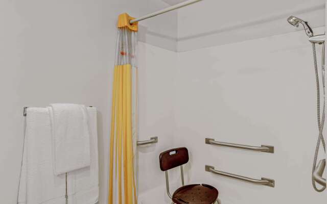 La Quinta Inn & Suites by Wyndham Des Moines West Clive