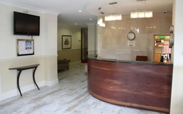 Oriel Hotel