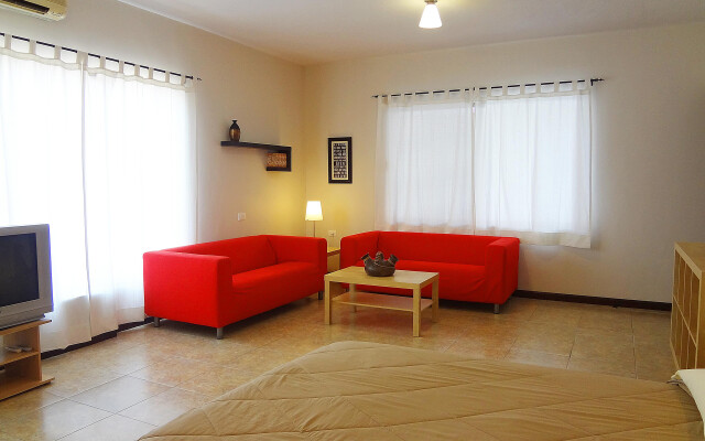 Estudios el Roble