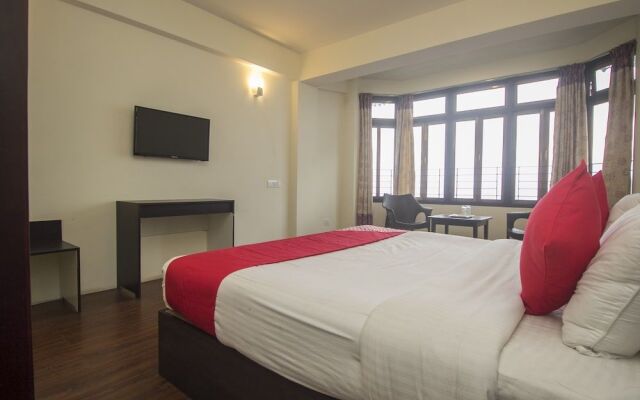 OYO 22038 Hotel Taktse Continental And Spa