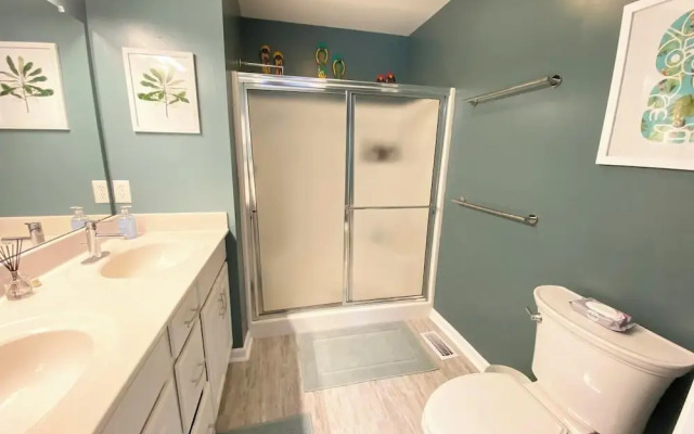 Canal Landing Court 36