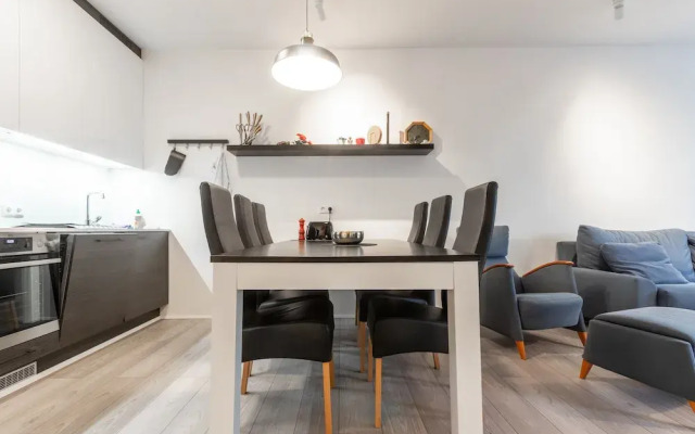 Apartment FR8