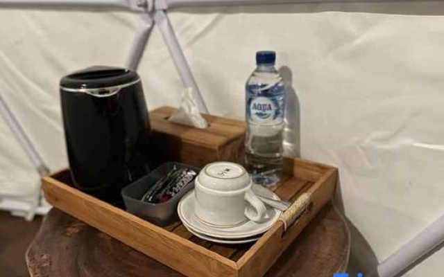Glamping @ Pebbles & Fins