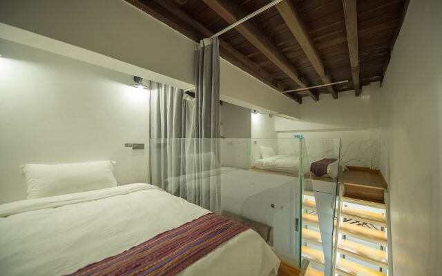 Zizai Music B&B(Qilou Old Street Branch)