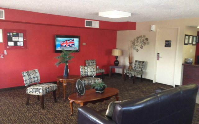 HomeTowne Studios by Red Roof Denver - Lakewood West