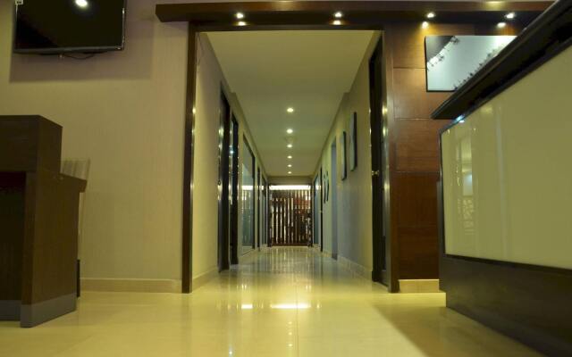 FabHotel Santhome Inn