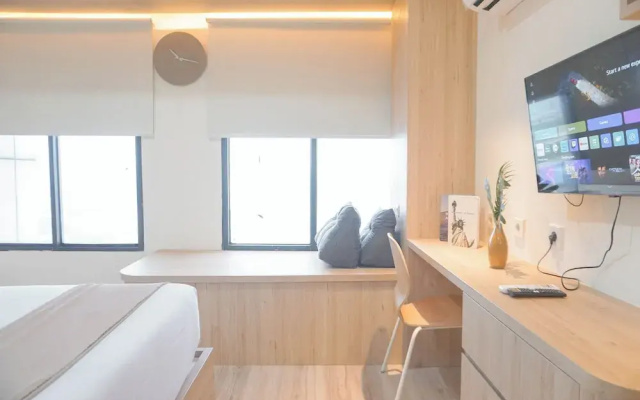Simply Design Studio At Pollux Chadstone Apartment