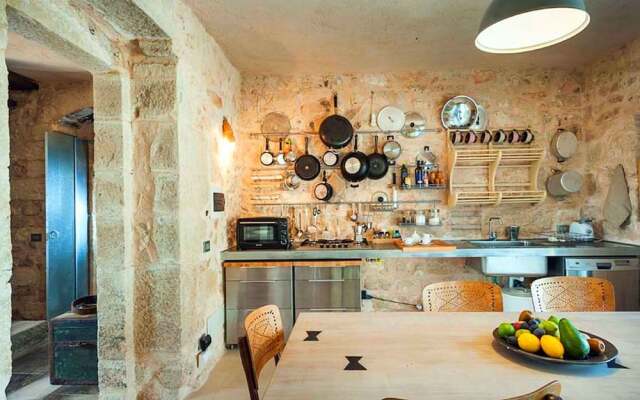 Lush Holiday Home in Ragusa with Pool & Antique Interiors