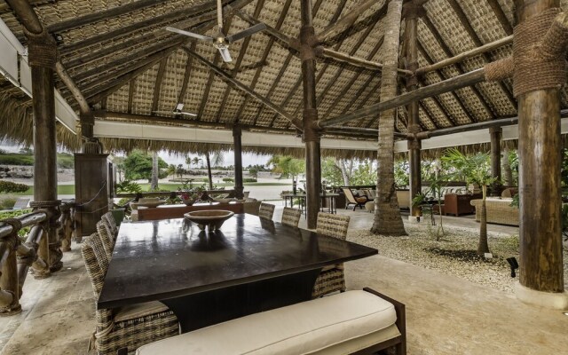 Luxury Villa with Beachfront Eden Roc
