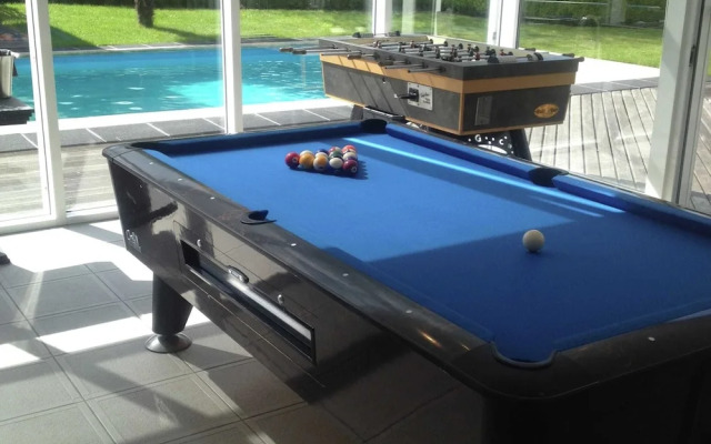 Beautiful Villa for Groups With Swimming Pool, Sauna and Wifi