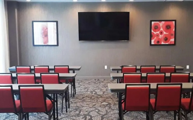 Hawthorn Suites By Wyndham Loveland