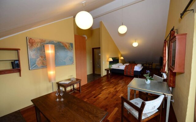Hotel & Restaurant Fru Larsen