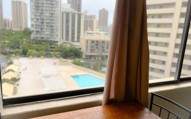 Hawaiian Monarch 1105 Condo by RedAwning