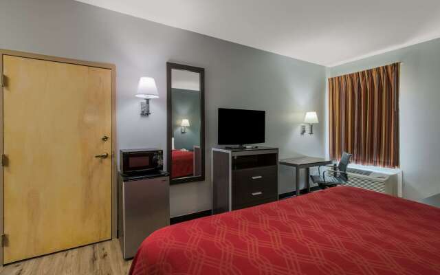 Econo Lodge Inn & Suites Diamondhead