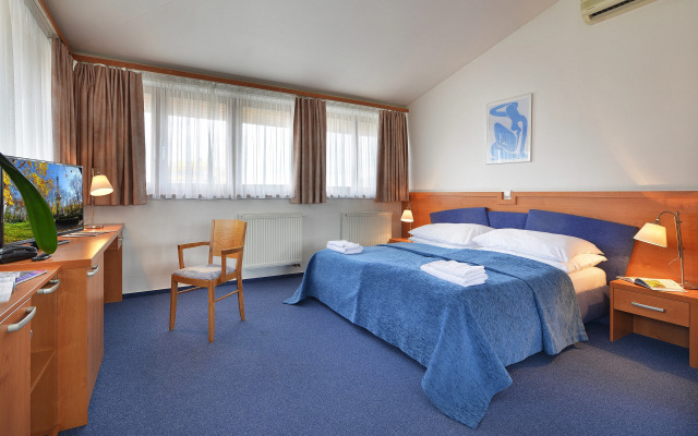 EA Hotel Populus