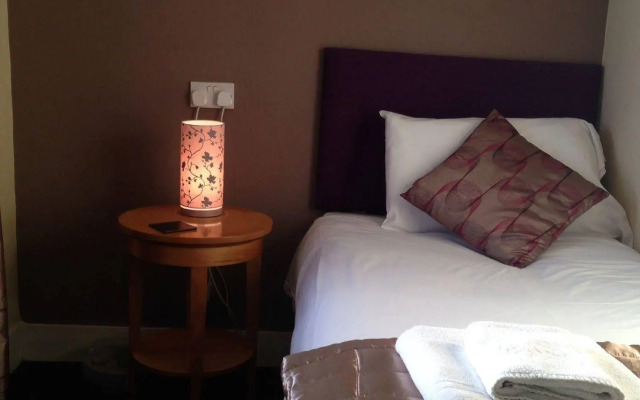 Rocksley Inn
