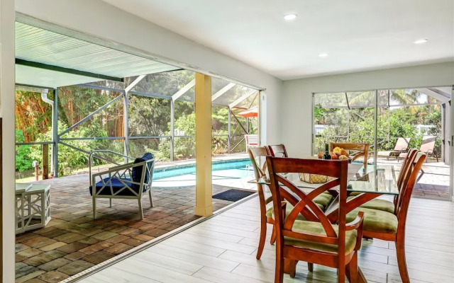 Lakeshore - Private & Sanitized, Perfect for Social Distancing & Working From Home. Private Pool, Pet Friendly. Discounted During Pandemic. Super-host Support