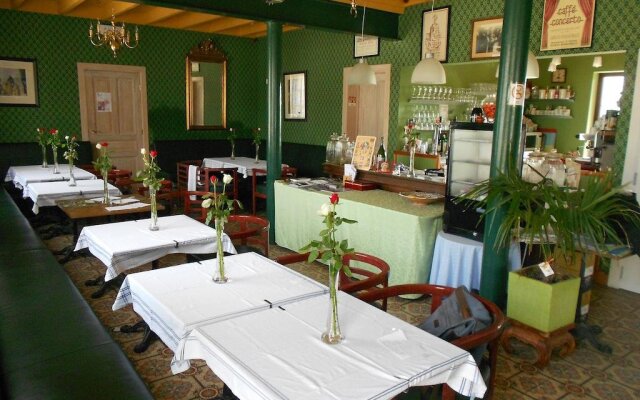 Johan's Lodge