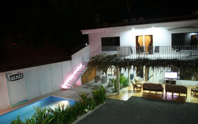 Tuanis Aparthotel