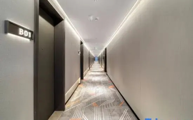 ReMAX Remai E-Sports Hotel (Cixi Downtown Area)
