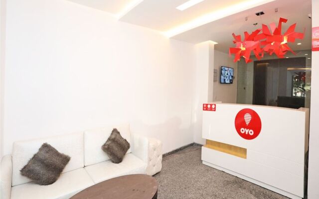 OYO 11071 Hotel Tisya