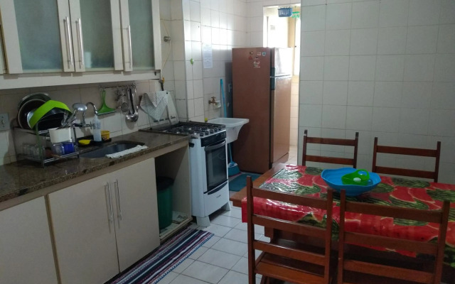 Suíte com Cozinha independente em Apartamento