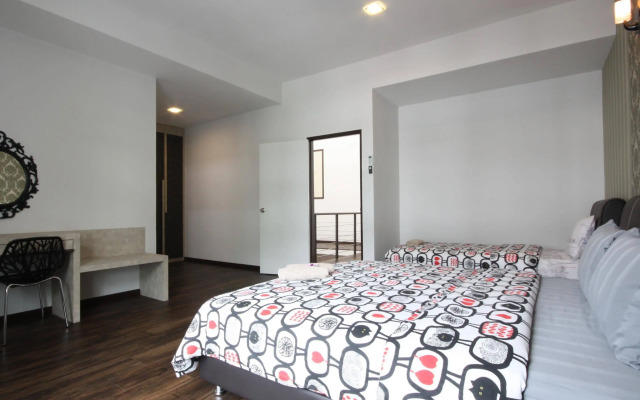 Shamrock Beach Villas Seaview 15