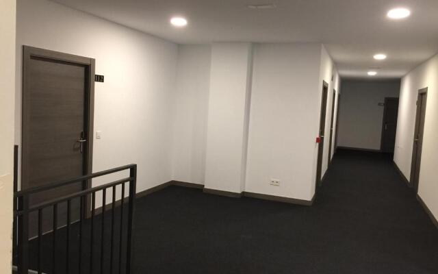Room and Kitchen Bilbao