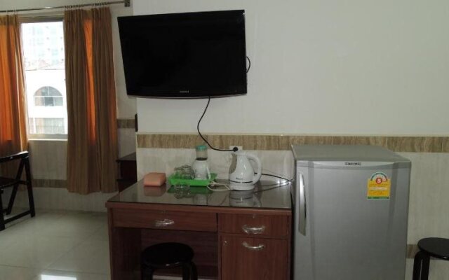 Favour Hotel