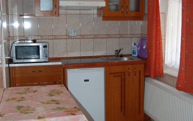 Zách Klára utcai Apartman