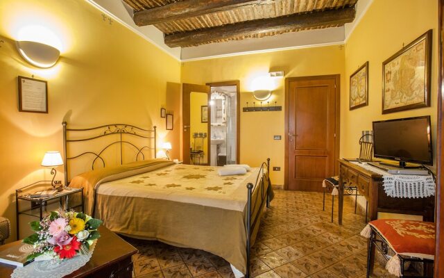 Double Triple Room in Naples City Center