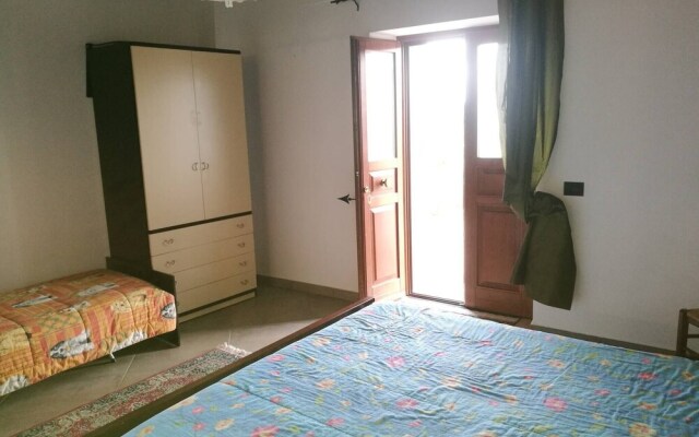 Room in Guest Room - Triple Room in Amazing Context