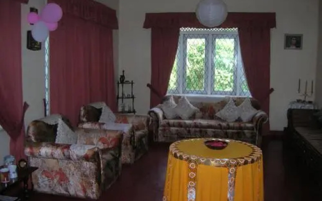 Krinda Walauwa Residence