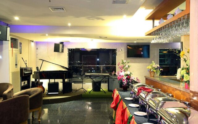 Continent Centrepoint Hotel Makassar