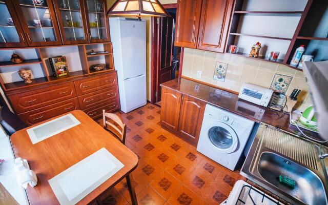 2-bedroom on Mykolaychuka street