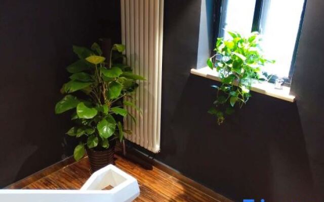 Yoyo Hotel