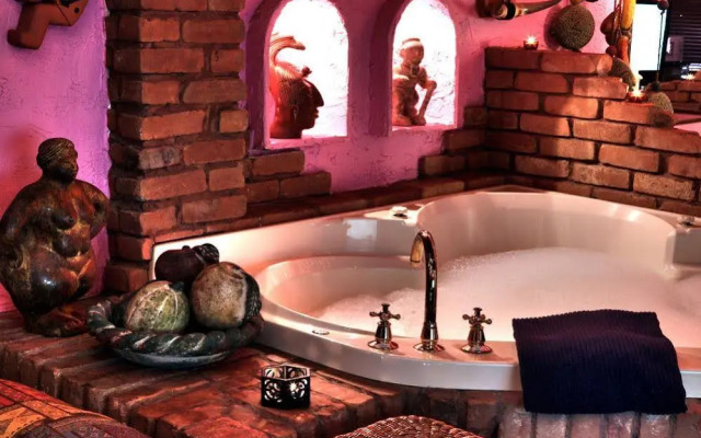 Mariaggi's Theme Suite Hotel & Spa