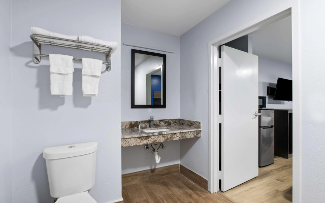 Americas Best Value Inn Gonzales