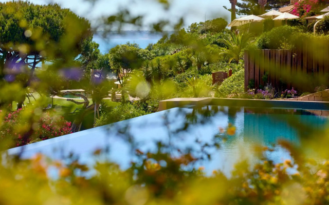 Vila Joya Home, Restaurant & Spa