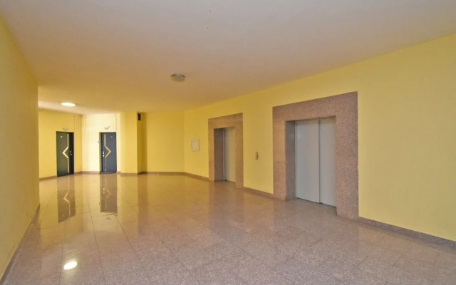 North Ave. apartment by Luxe Group HH777