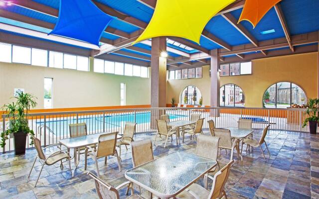 Holiday Inn Niagara Falls State Park Entry by IHG