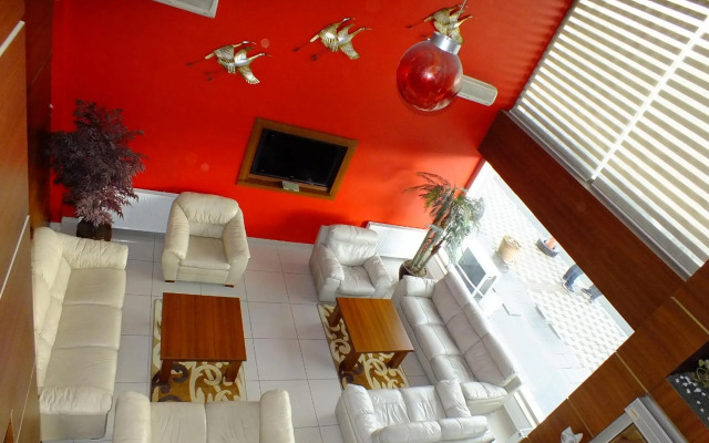 Lifos Otel