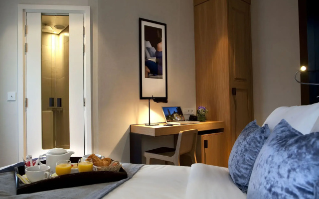 Hotel Marceau Champs Elysees