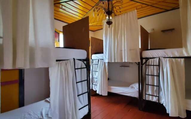 Hostal Bremen - Hostel