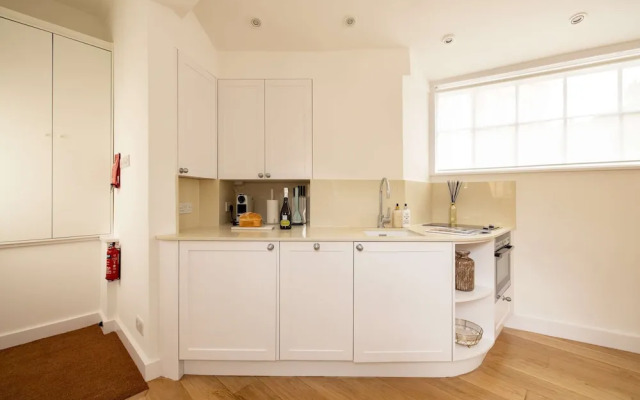 Charming One-bedroom Retreat in Historic Bath