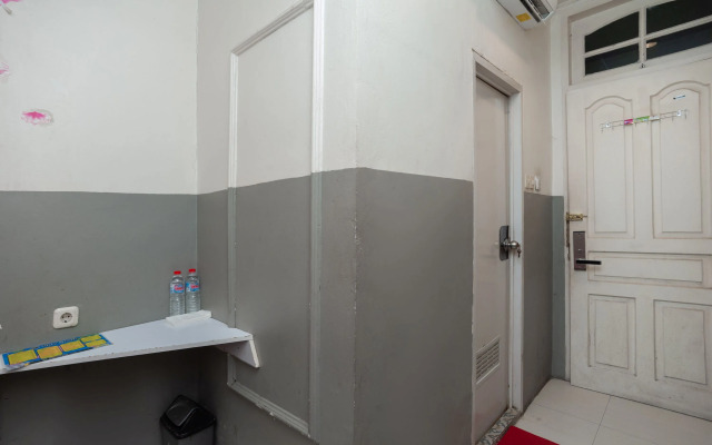 RedDoorz Plus @ Kemayoran