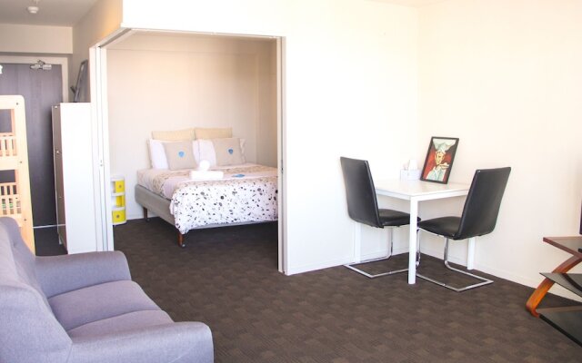 Quadrant 2 Bdr with Seaview & Parking