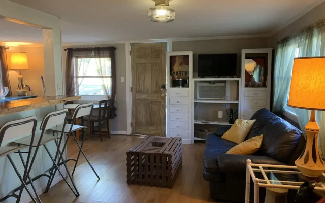 Nature Coast Inn and Cottages
