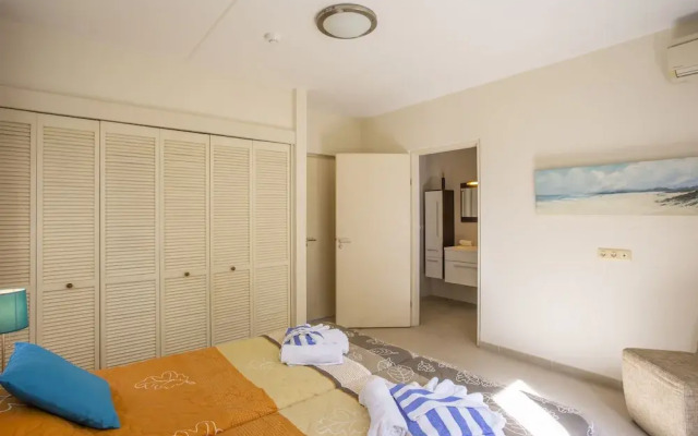 Blue Bay Beach Apartments