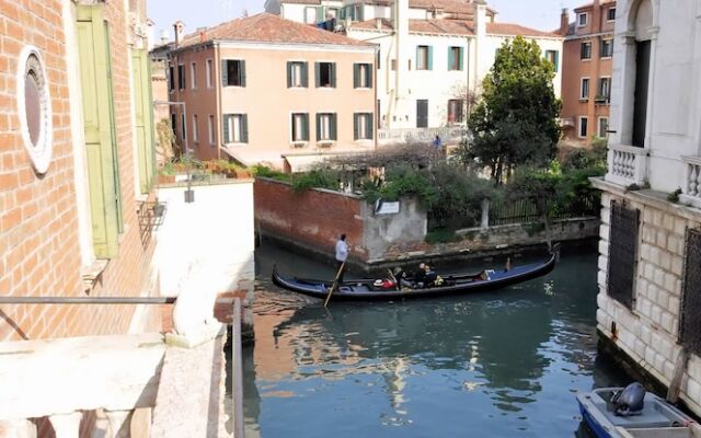 Casa Dei Pittori Venice Apartments